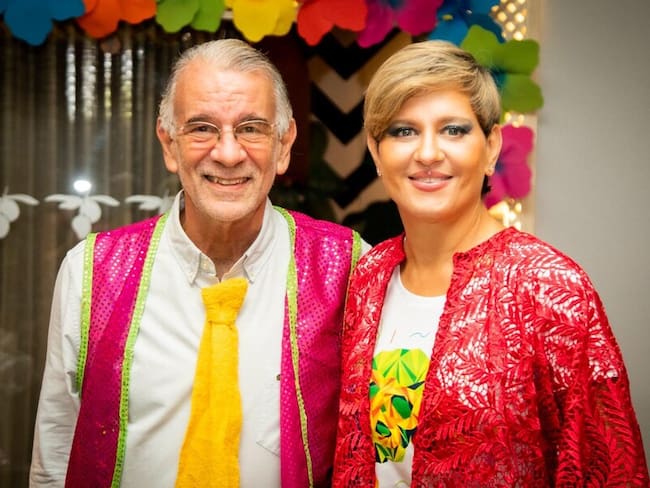 La Primera Dama junto al gobernador del atlántico, Eduardo Verano de la Rosa, en el marco del Carnaval de Barranquilla. Foto: Colprensa.