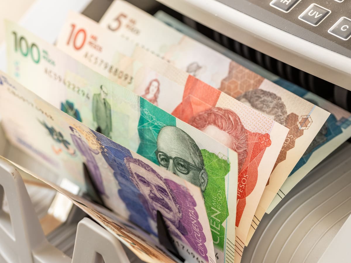 Incautan más de mil millones de pesos en euros que pretendían ingresar a Bogotá desde El Dorado