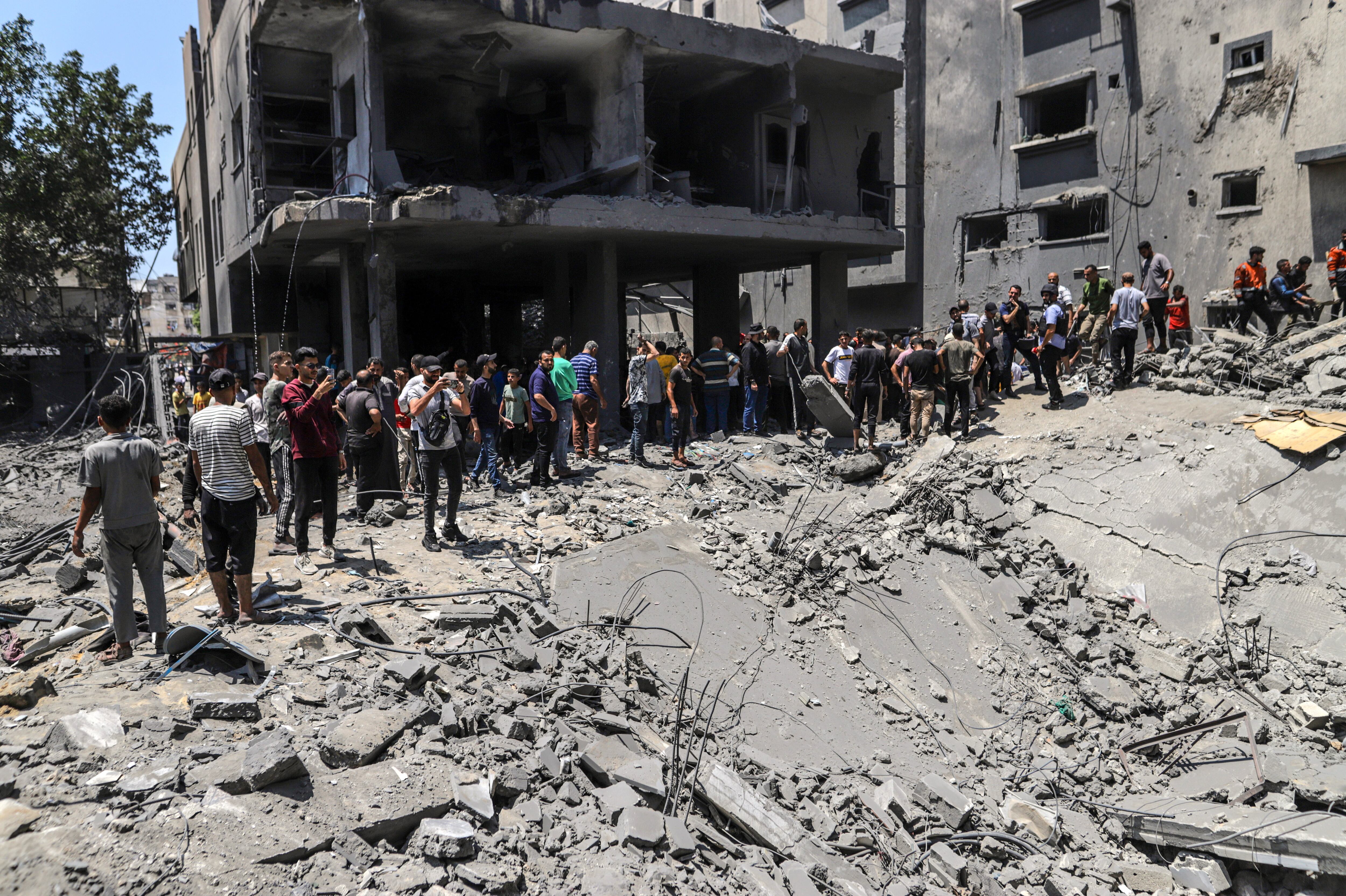 Más de 30 muertos por ataque israelí cerca a un centro de ayuda humanitaria en Gaza. EFE/EPA/MOHAMMED SABER