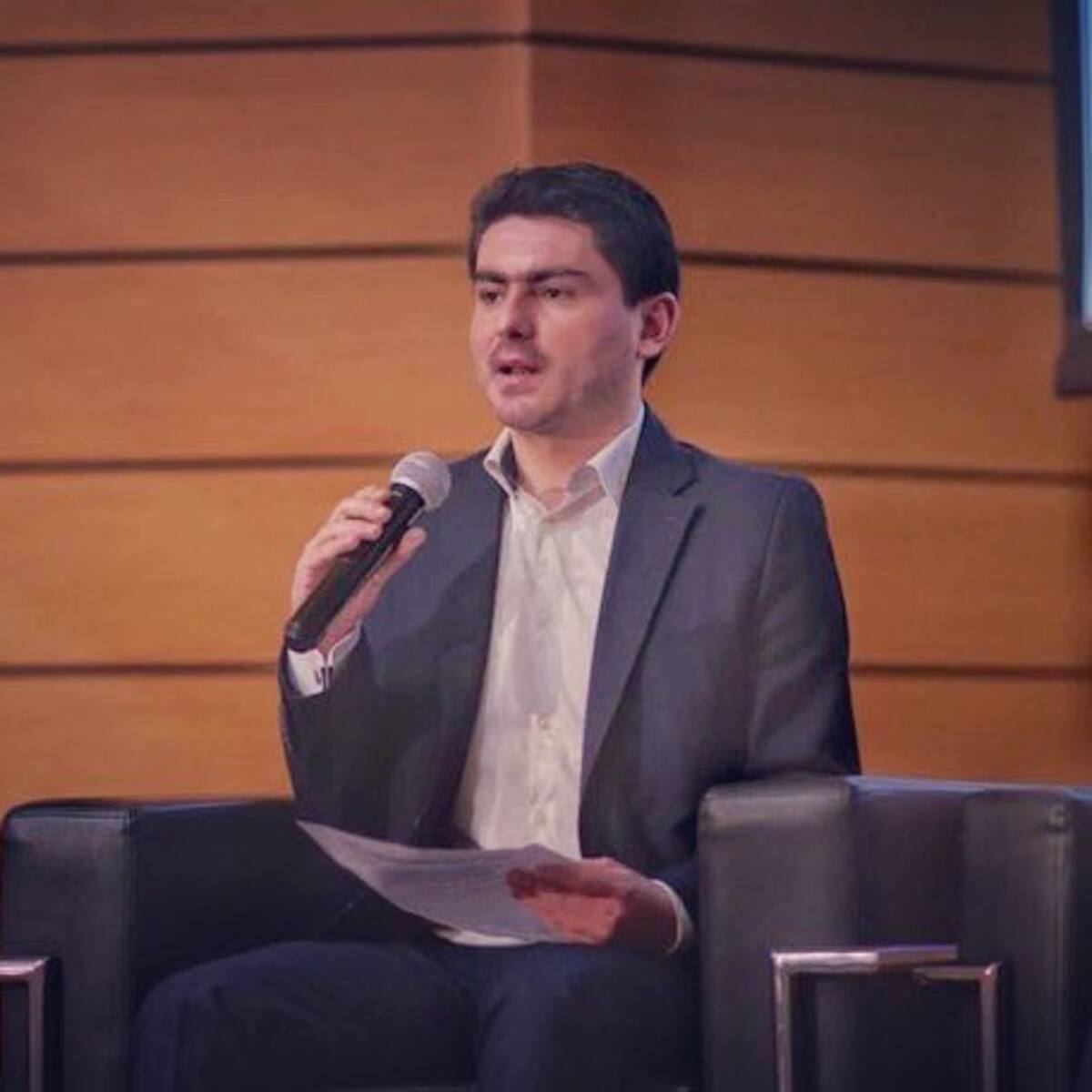 Juan Sebastián Betancur es el nuevo director del Comité Autónomo de la Regla Fiscal