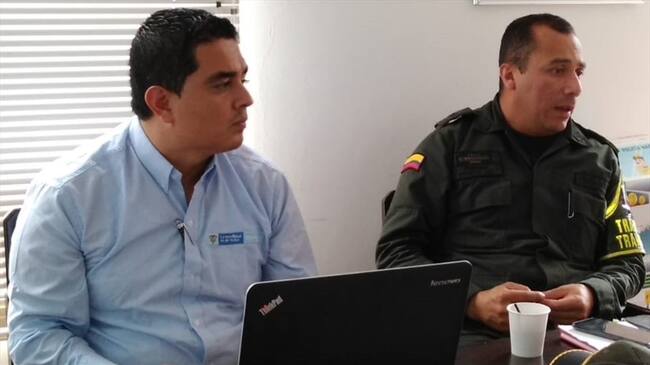 El delegado del MinTransporte en Cauca, César Sánchez y el comandante de la Policía de Tránsito, capitán Mauricio Díaz Castro. Foto: Cortesía Carlos Hoyos