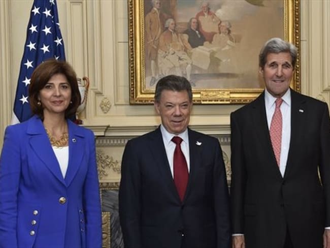 María Ángela Holguín, Juan Manuel Santos y John Kerry. Foto: Presidencia