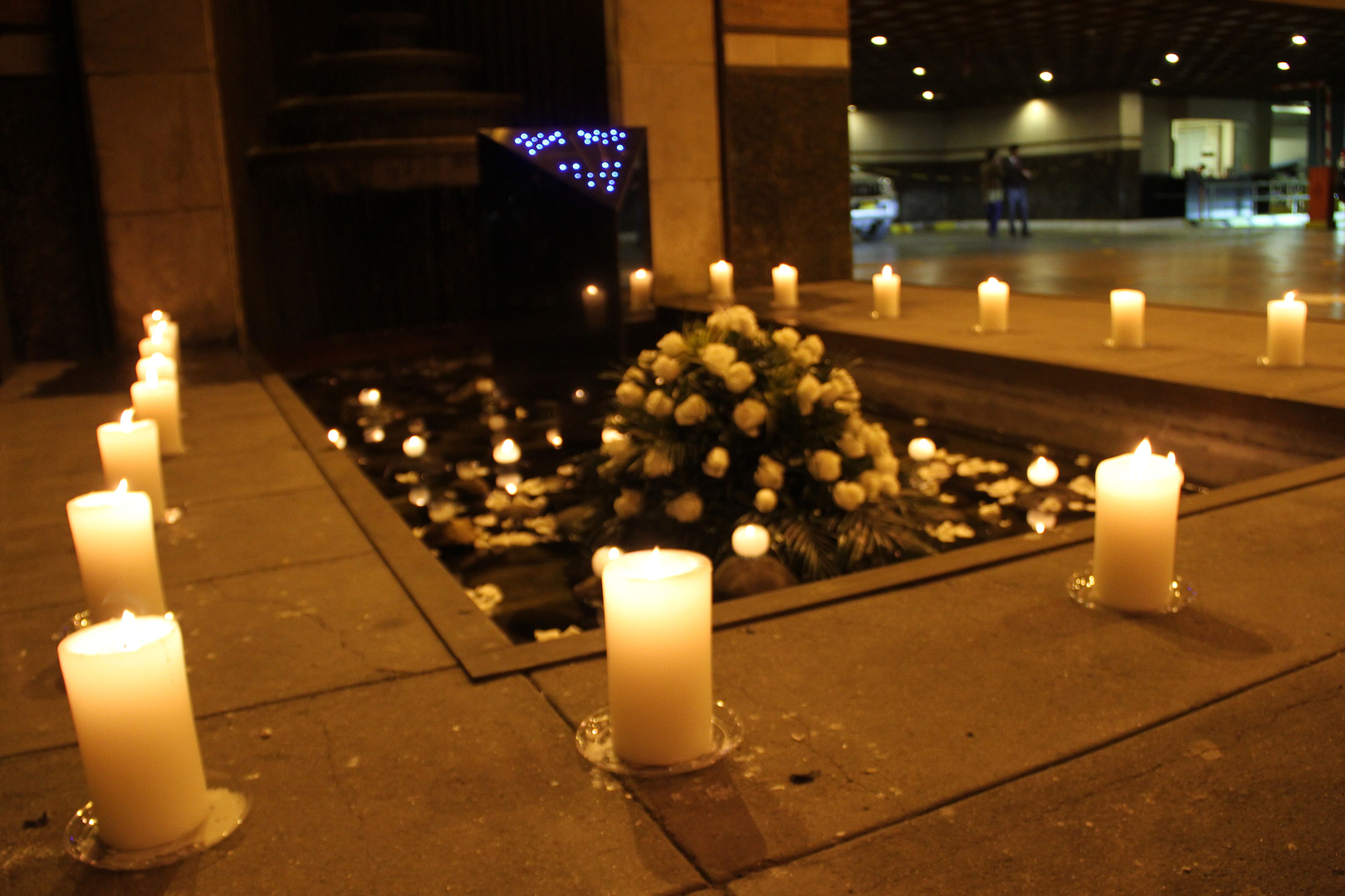 Homenaje por el atentado en el Club El Nogal. (Fotos Colprensa / Luisa González).