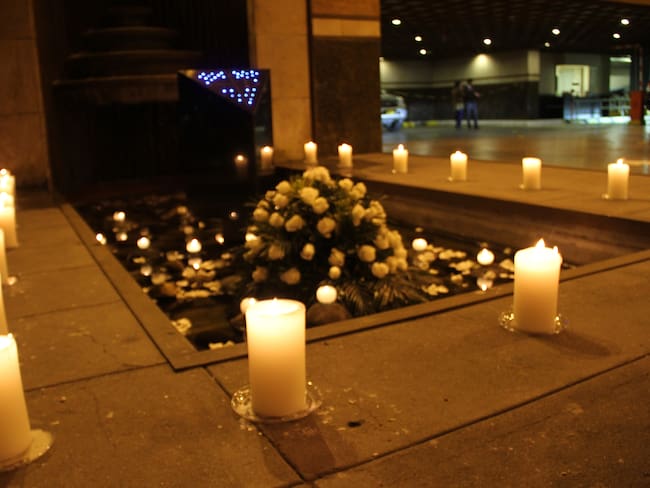 Homenaje por el atentado en el Club El Nogal. (Fotos Colprensa / Luisa González).