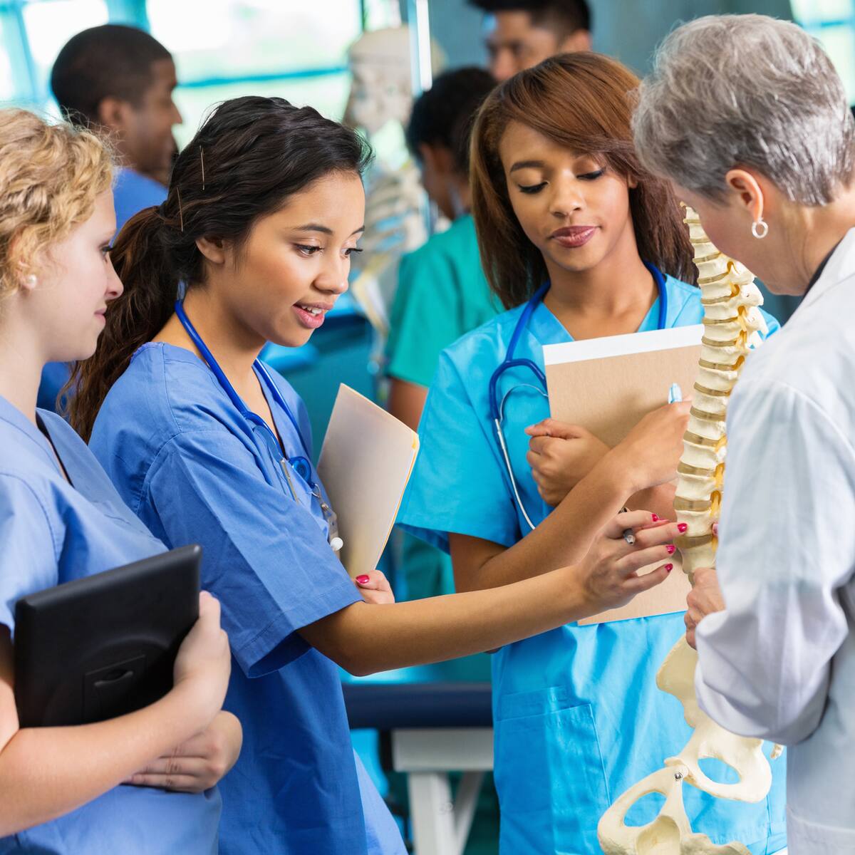 ¿Cuánto dura la carrera de medicina? Estas son las materias que se ven