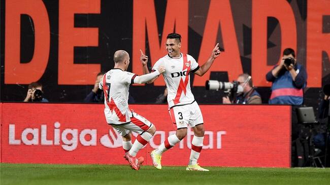 Delantero colombiano Radamel Falcao García con el Rayo Vallecano ante el Barcelona. Foto: Denis Doyle/Getty Images