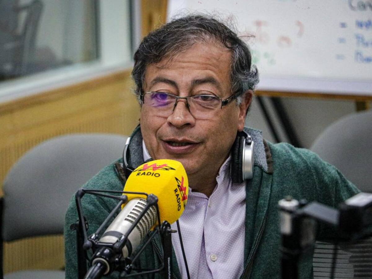 “En las tarimas siempre hay codazos”: Gustavo Petro respalda al candidato al Congreso Álex Flórez
