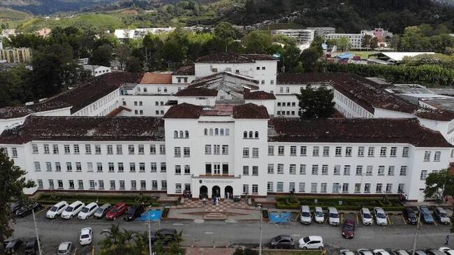 El Hospital señaló que se trabaja en el refuerzo del área de aislamiento en el tercer piso para los pacientes que requieran hospitalización. Foto: Hospital San José