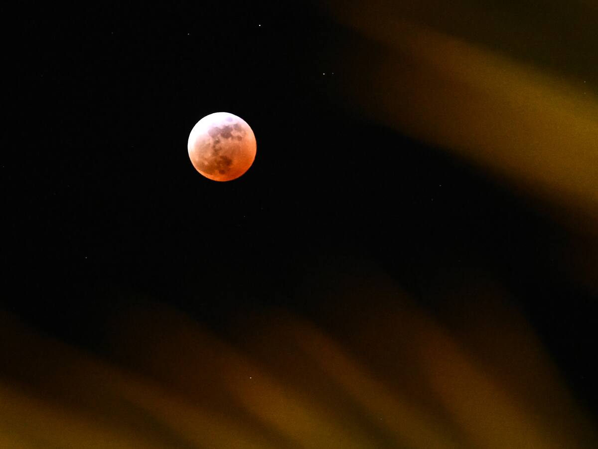 El eclipse lunar de marzo de 2025, en imágenes: así lució la luna de sangre alrededor del mundo