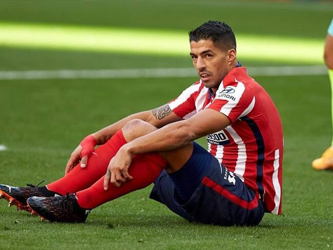 La 'Celeste' pierde así a su máximo goleador histórico para el encuentro contra Brasil. Foto: Getty Images