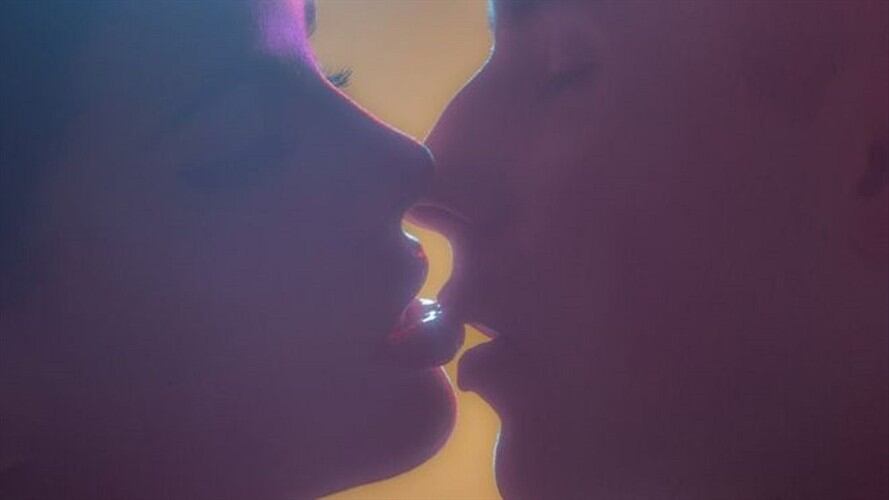 ¿El VIH se transmite a través de los besos?. Foto: BBC Mundo