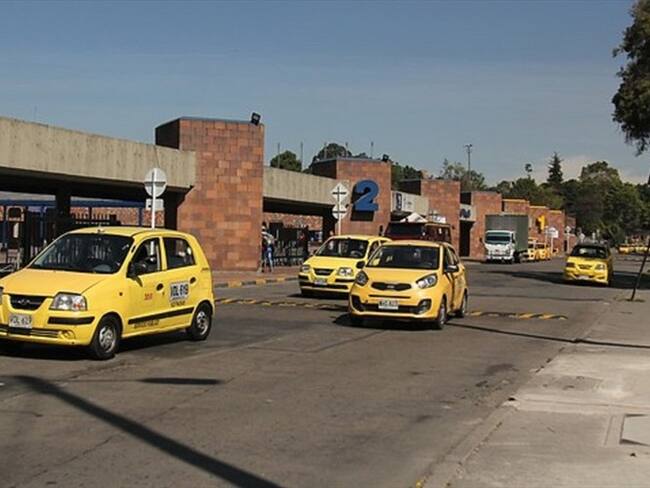Consejo de Estado reactiva resolución que ordena instalar tabletas a los taxistas. Foto: Colprensa