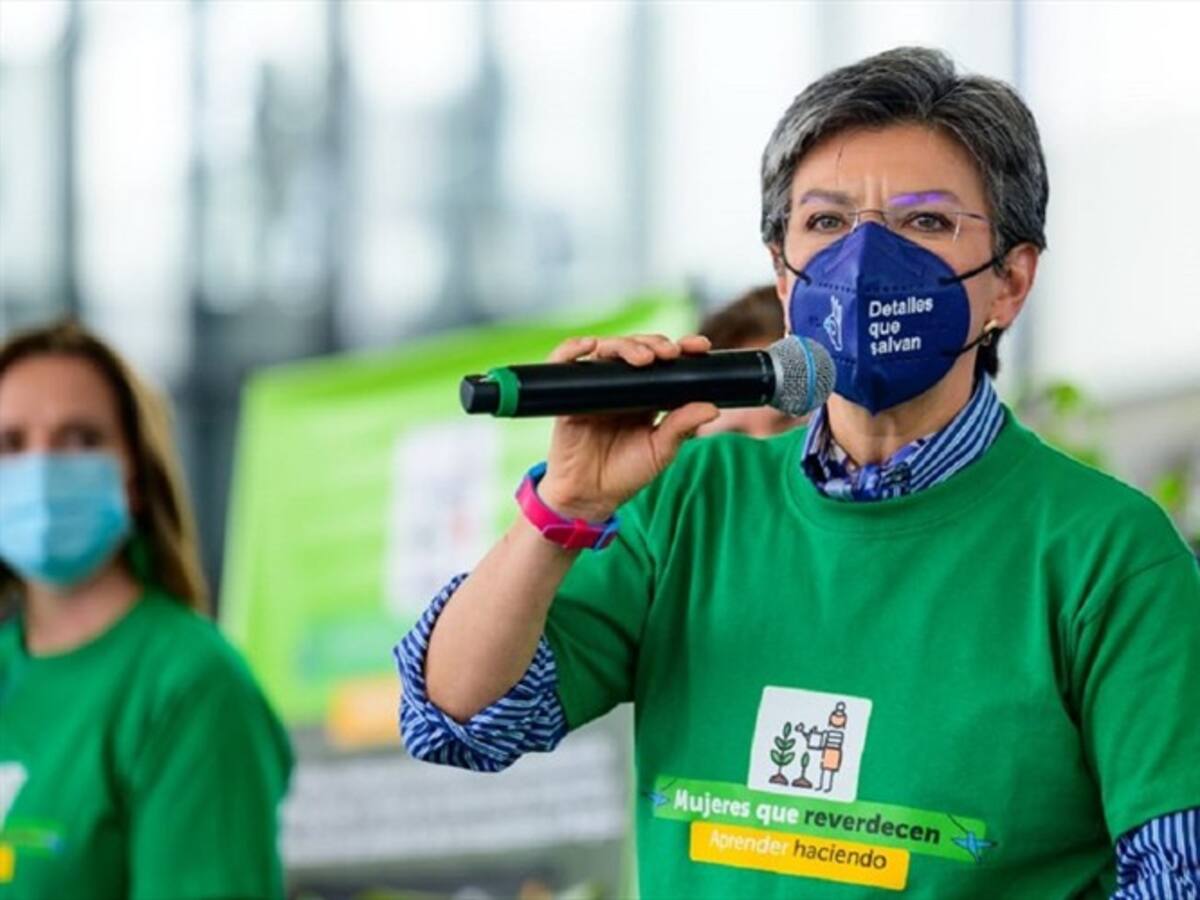 A cualquier concejal que vean pídanle que apruebe el POT: Claudia López