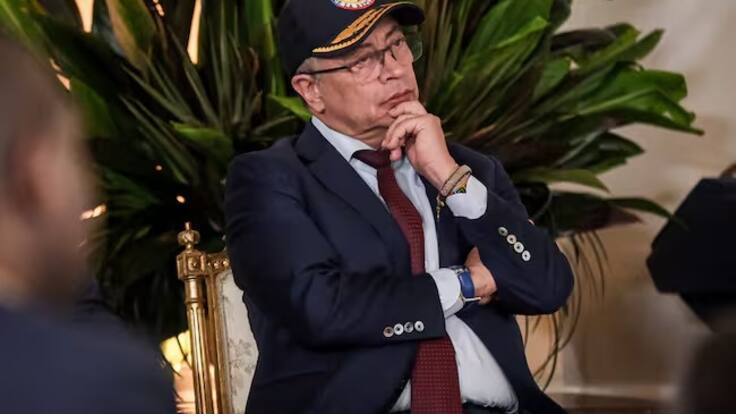 Petro confirma que Colombia volverá a vender energía a Ecuador