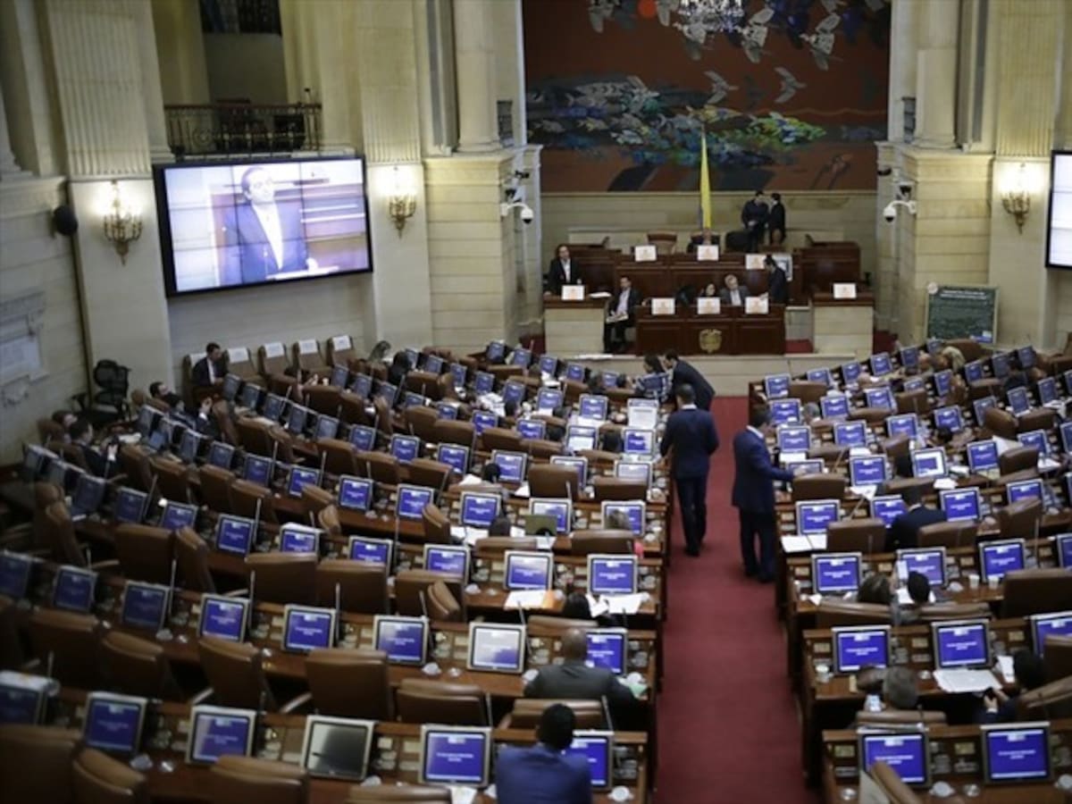 ¿Maniobra de la oposición vició la reforma tributaria?