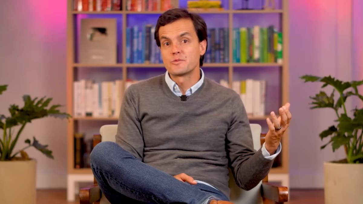 “El mayor estrés en la vida es el financiero”: economista Juan Pablo Zuluaga