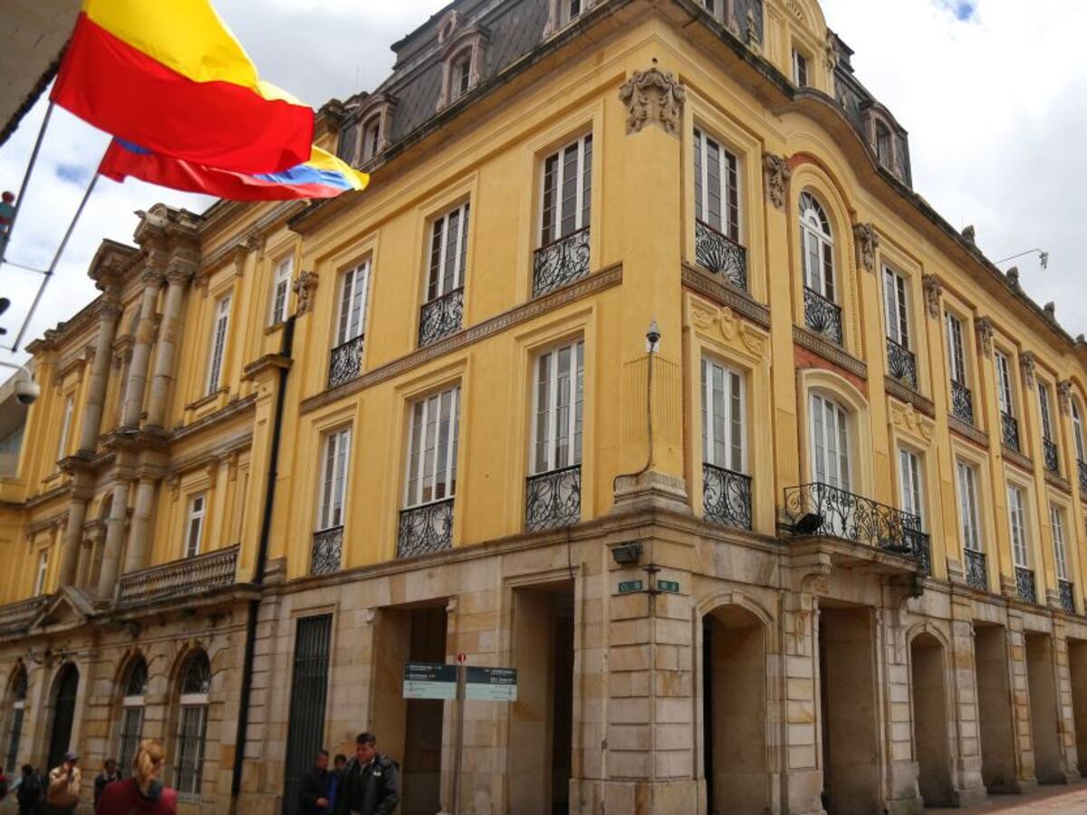 Distrito le pone la lupa a la “contratitis” en las Alcaldías locales de Bogotá