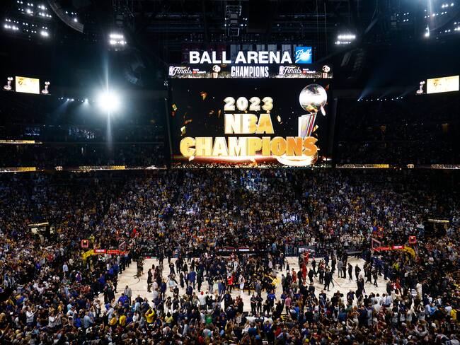 Nuggets celebran victoria de 94-89. Foto: Justin Edmonds/Getty Images