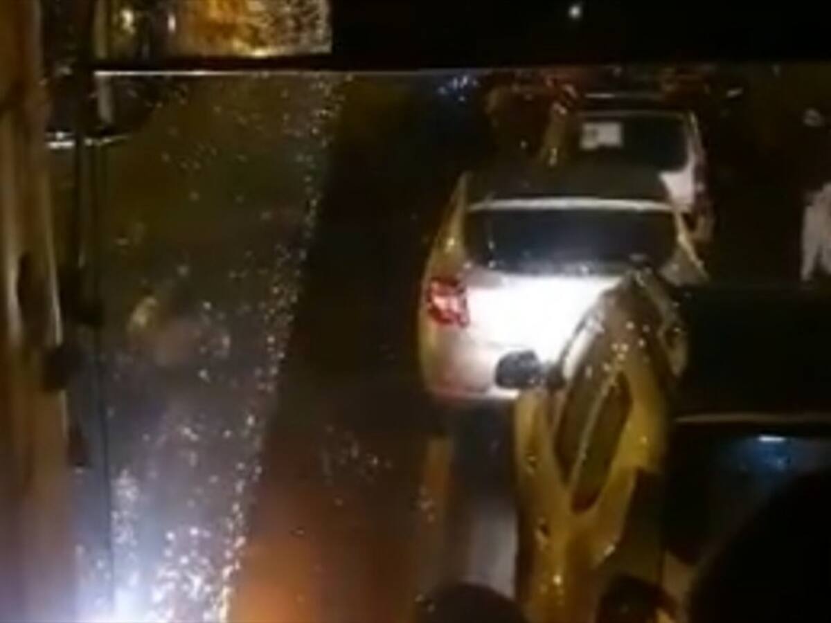 Más de cinco horas debieron esperar viajeros en el Puente de Boyacá por bloqueos