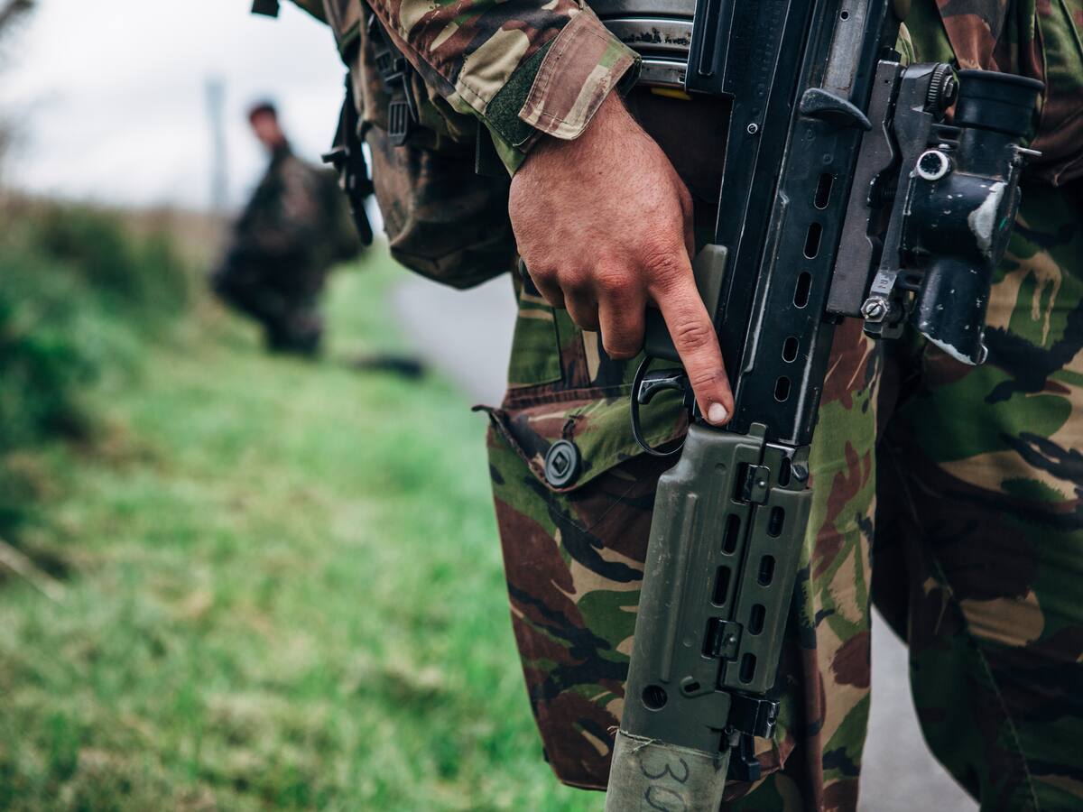 Red vendía armas del Ejército a disidencias, ELN y Clan del Golfo; había militares