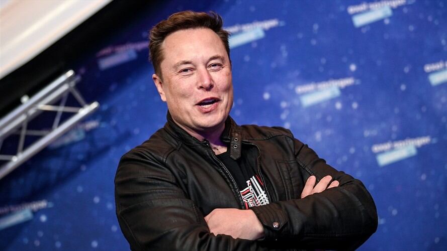 Elon Musk bromeó con ser un extraterrestre en redes sociales. Foto: Britta Pedersen-Pool/Getty Images