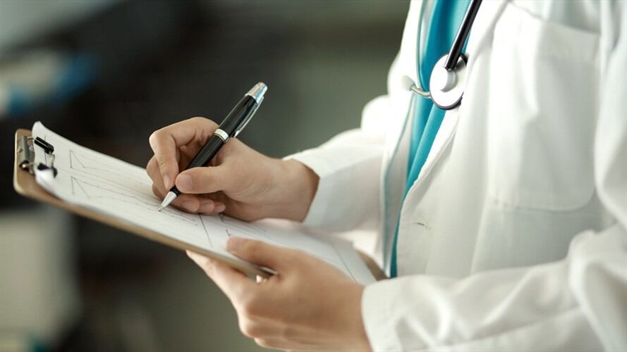 Imagen de referencia reforma a la salud. Foto: Getty Images / RUNPHOTO