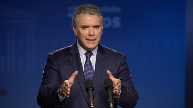 El presidente Iván Duque tenía contemplado hacer un recorrido por el kilómetro 58 de la vía al Llano pero tuvo que suspenderlo por una molestia física.. Foto: Presidencia