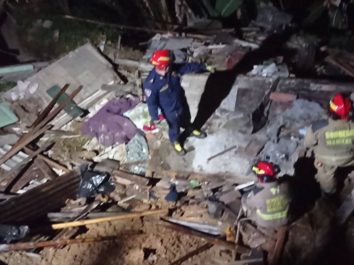 Colapsó una vivienda en El Tachuelo, Manizales, por deficientes condiciones estructurales