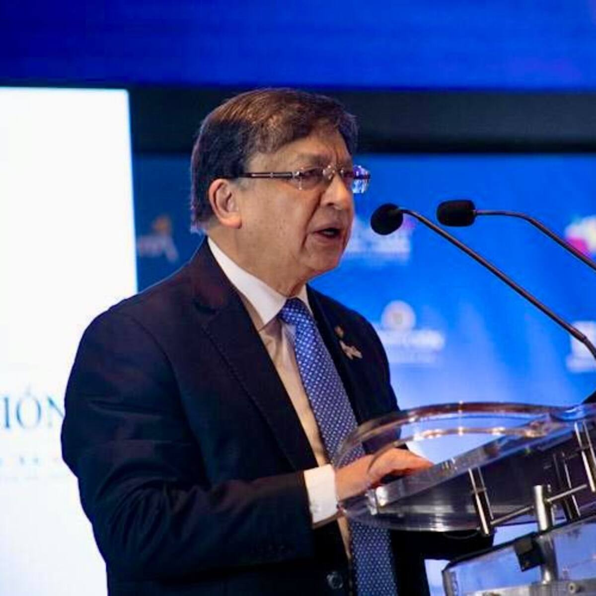 Presidente de la Corte Constitucional pide defender “hoy más que nunca” la Constitución de 1991