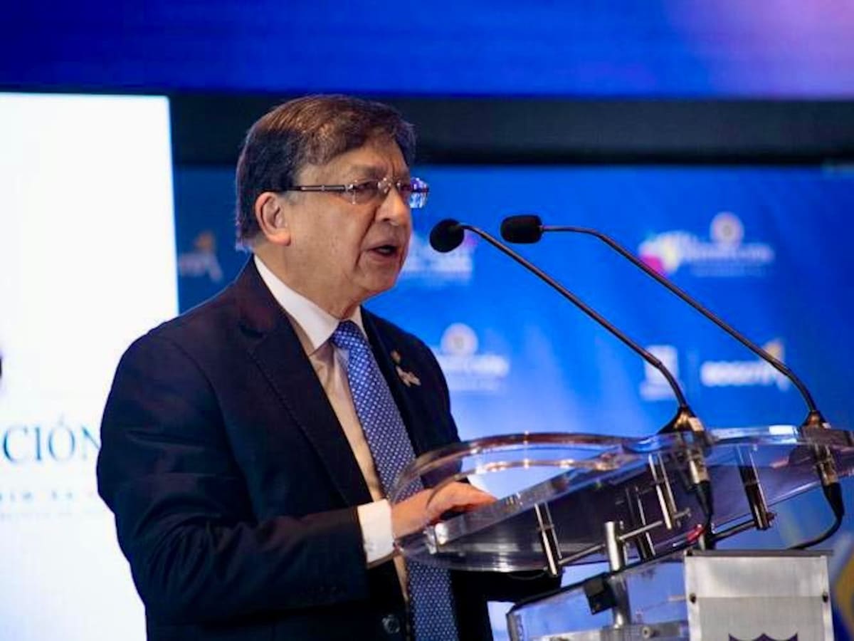 Presidente de la Corte Constitucional pide defender “hoy más que nunca” la Constitución de 1991