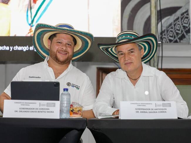 Orlando Benítez y Aníbal Gaviria. Foto: Gobernación de Córdoba. 