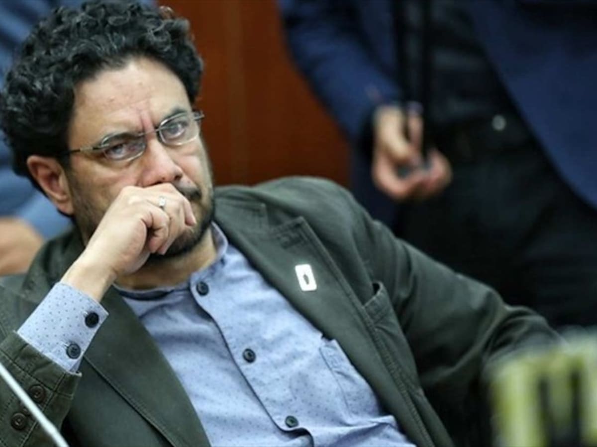 Cepeda acusa a Duque de dictador por querer controlar la justicia