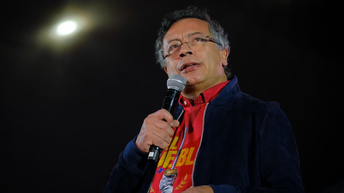 Petro destacó reconocimiento de The Economist que ubica a Colombia entre las mejores economías