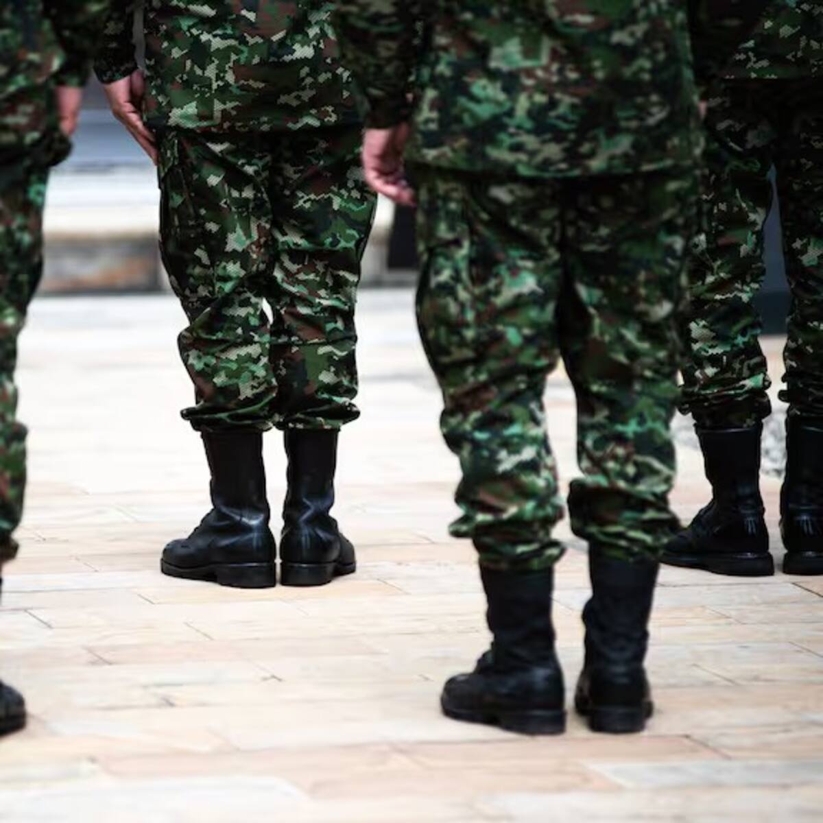 Ejército ordenó acuartelamiento tras atentados en varias zonas del país