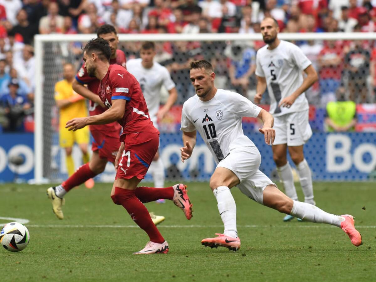 Eslovenia y Serbia empataron 1-1 y complicaron su clasificación a octavos de Eurocopa