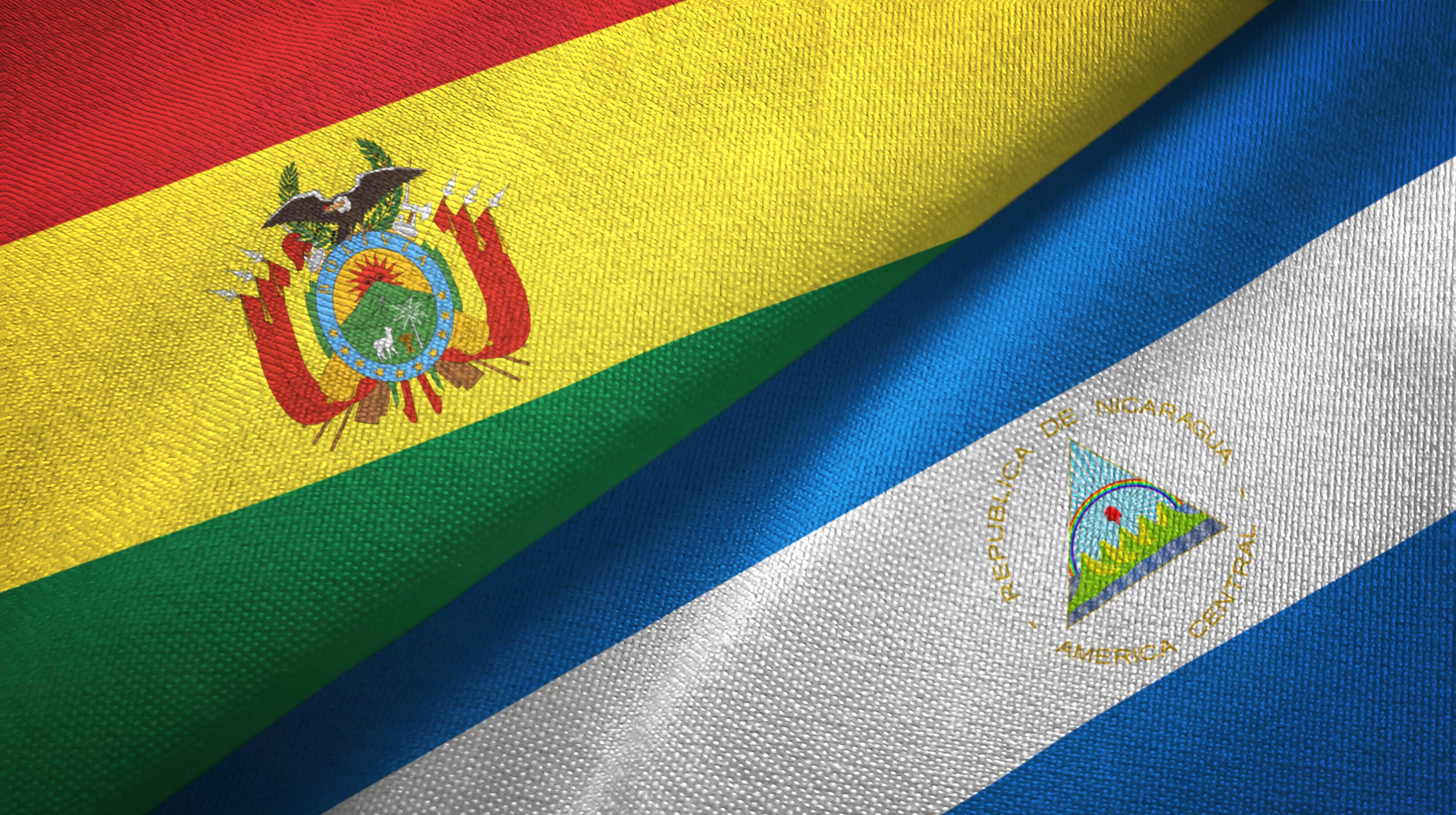Nicaragua y Bolivia banderas. Getty Images.