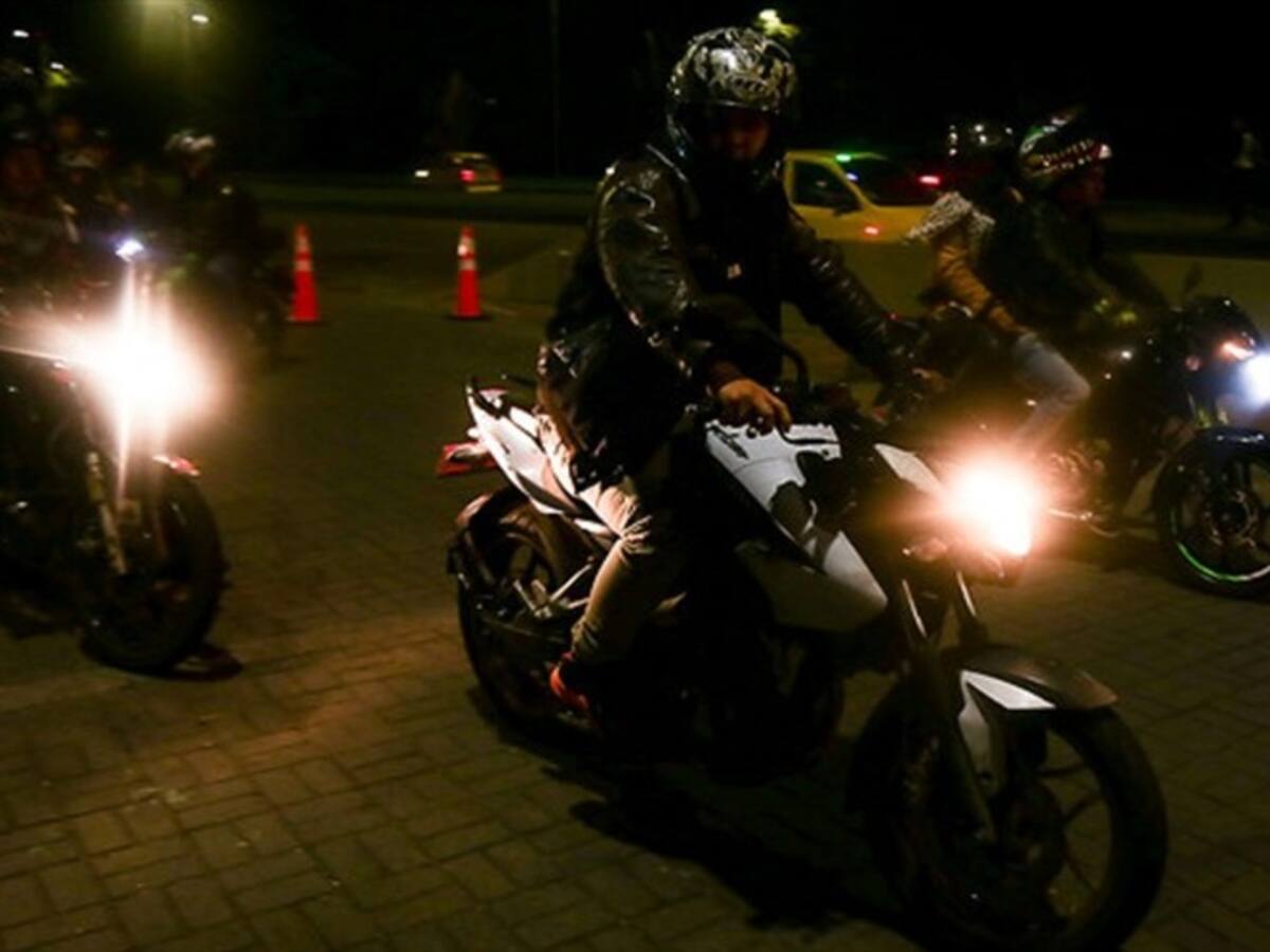 Listo el decreto que amplía la restricción de parrillero hombre en Bogotá