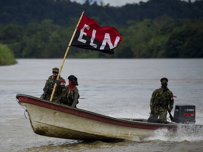 El ELN advierte que si el Gobierno no es capaz de dialogar con la población movilizada en las calles, “menos podrá hacerlo con el ELN alzado en armas”. Foto: Getty Images