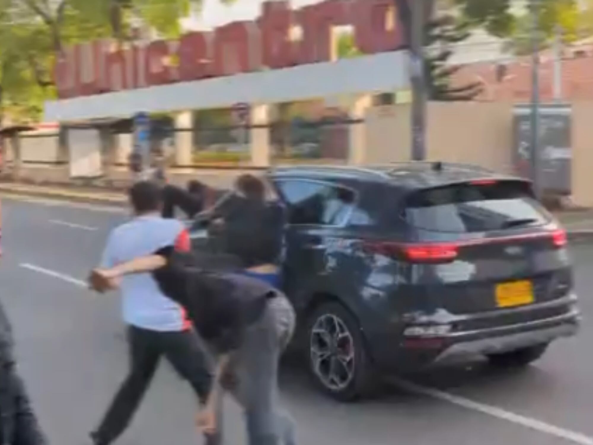 Estudiantes de Univalle fueron arrollados por dos vehículos durante protesta en Cali. Foto: suministrada.