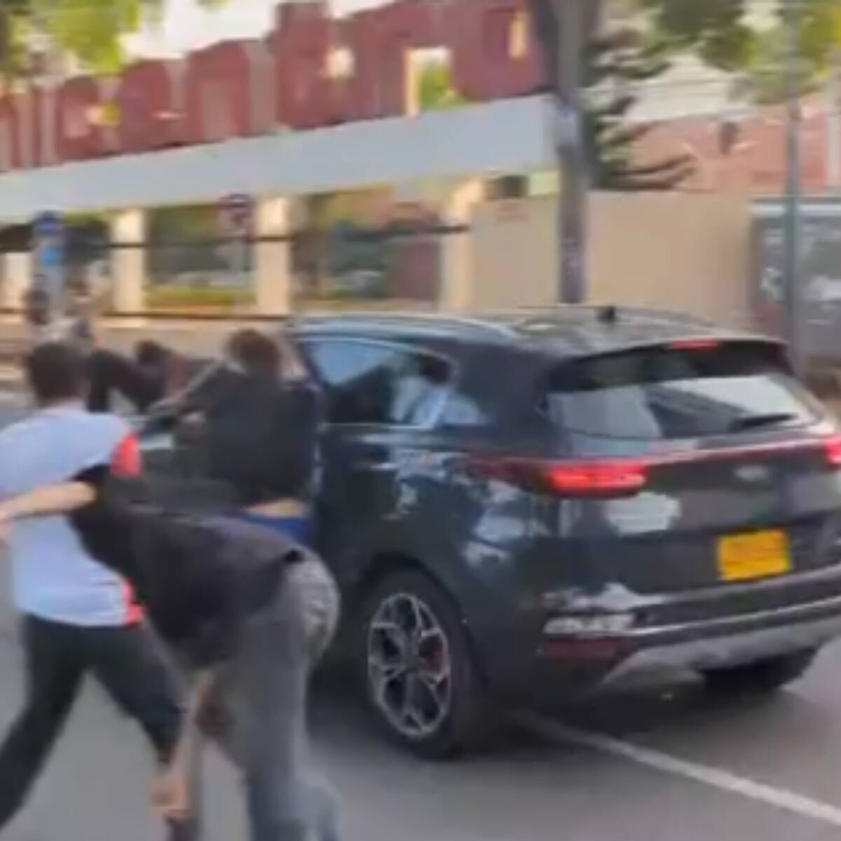 Estudiantes de Univalle fueron arrollados por dos vehículos durante protesta en Cali