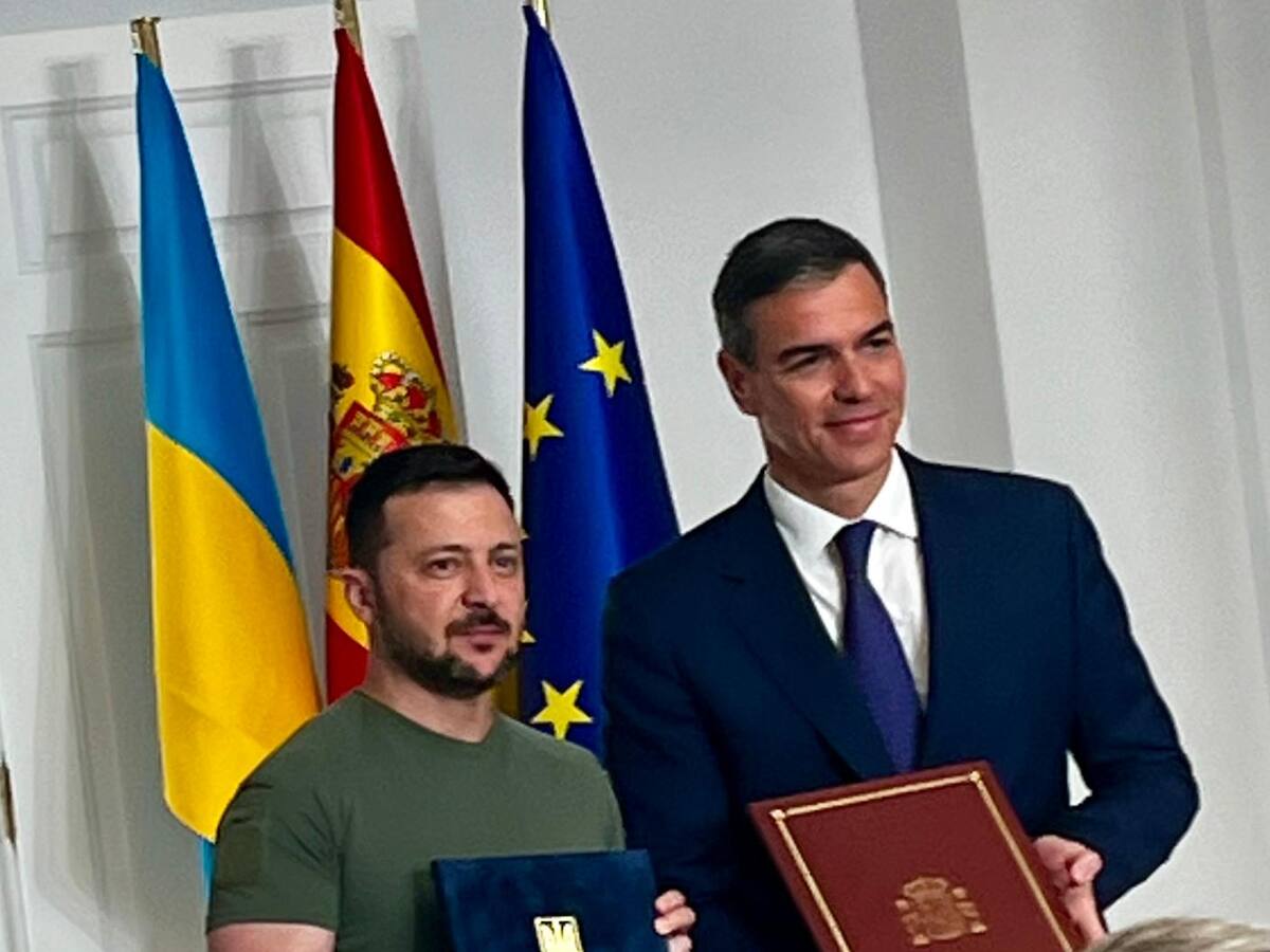 Pedro Sánchez y Zelenski firmaron acuerdo que garantiza y aumenta ayuda española en armas