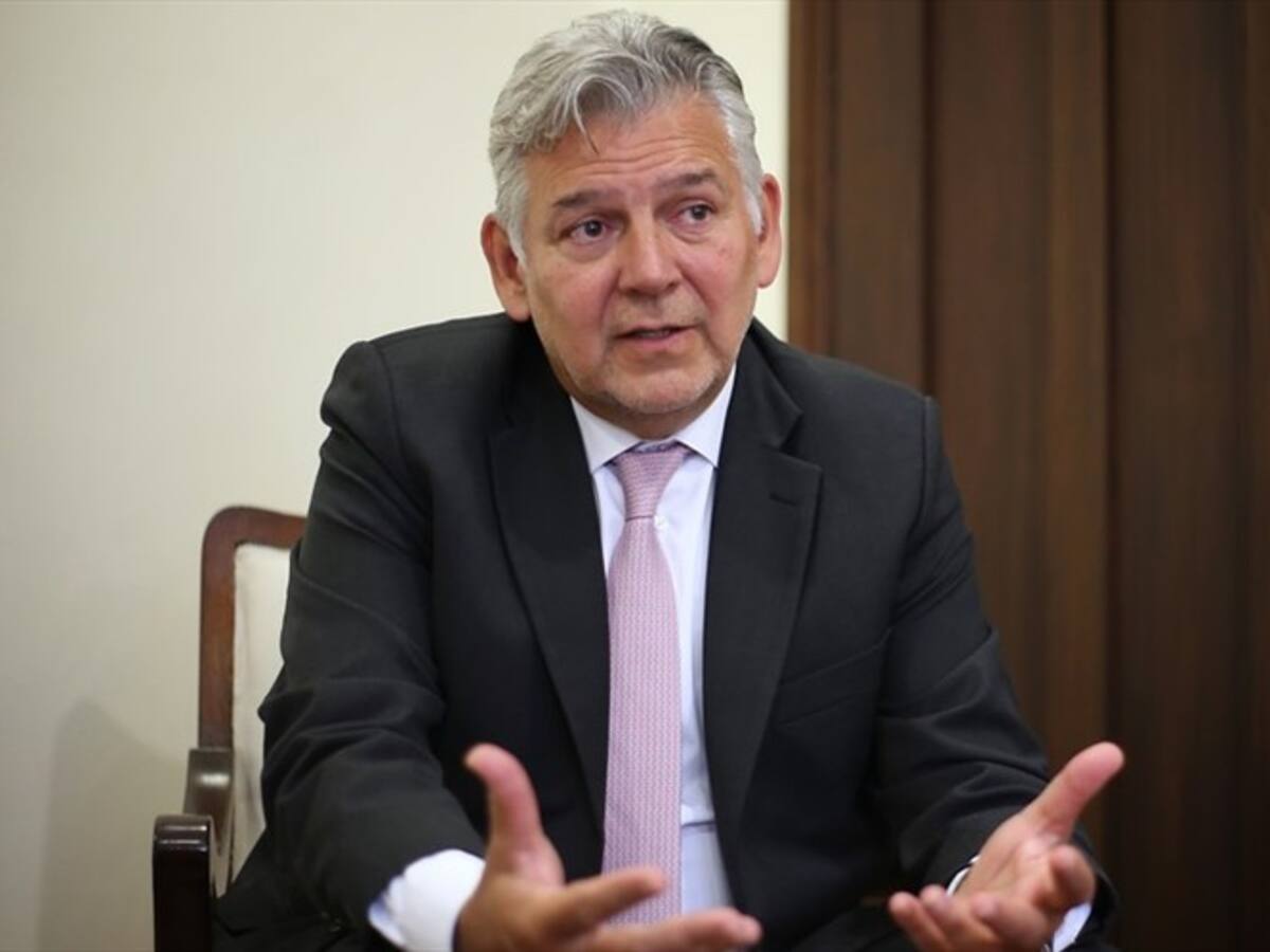 Tras ciberataque al Invima, comerciantes piden permitir nacionalización manual