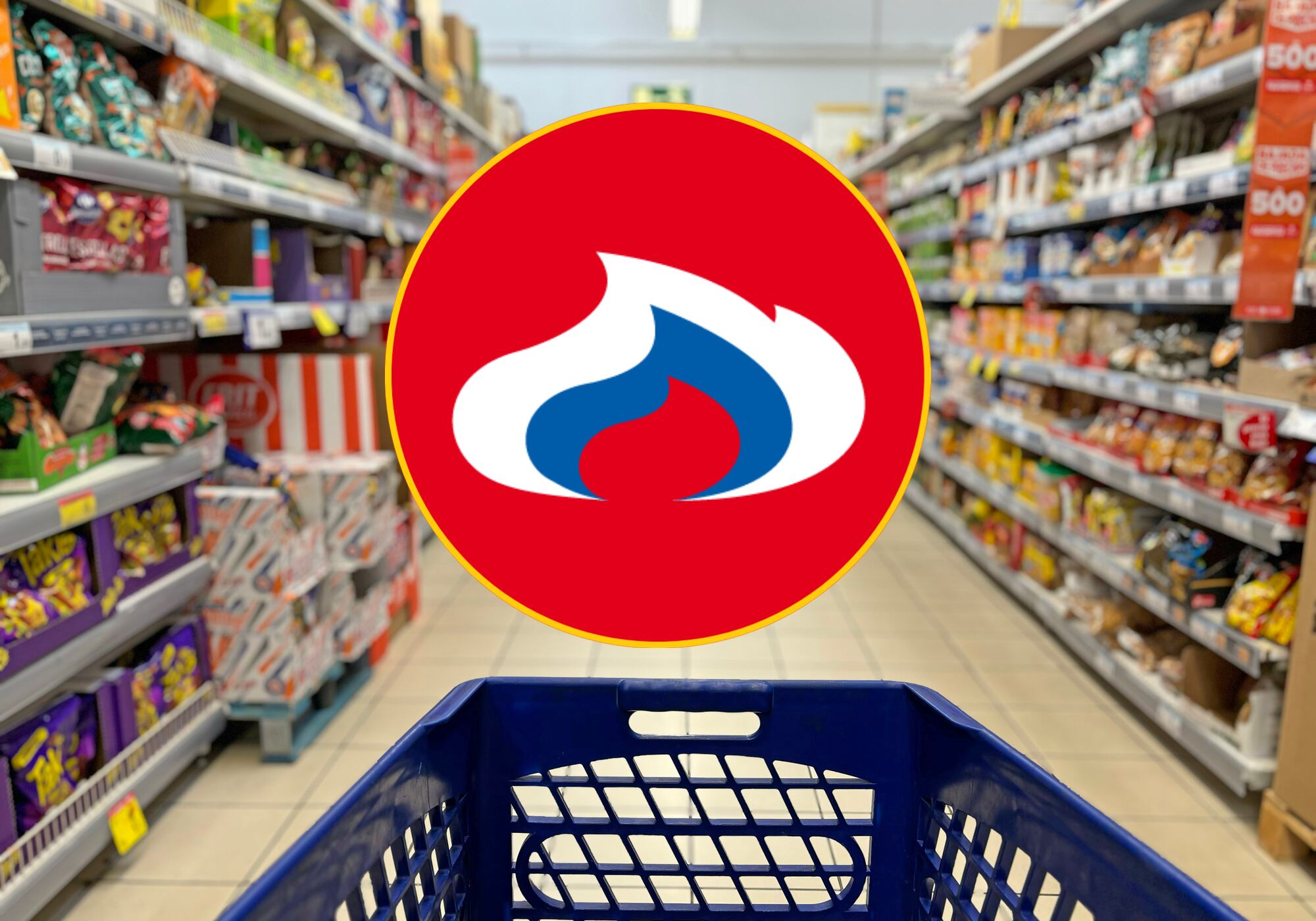 Imagen de referencia de supermercado y logo de Supertiendas Olímpica. Fotos: Getty Images / X @olimpicaSA