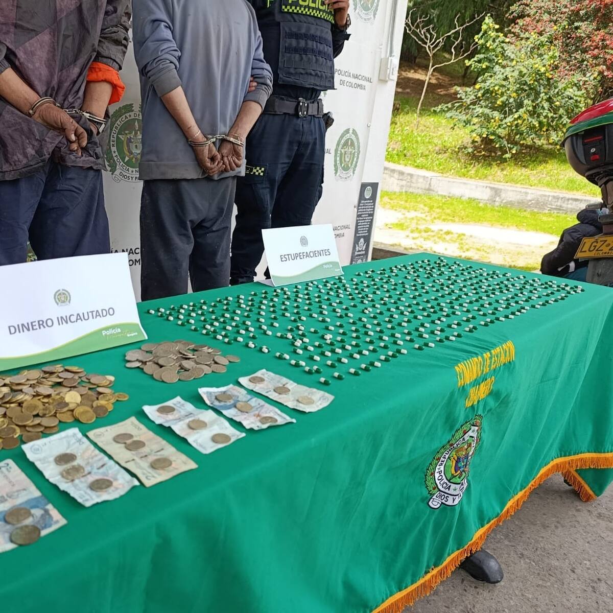 Desmantelaron expendio de drogas debajo del puente vehicular de la calle 100 en Bogotá