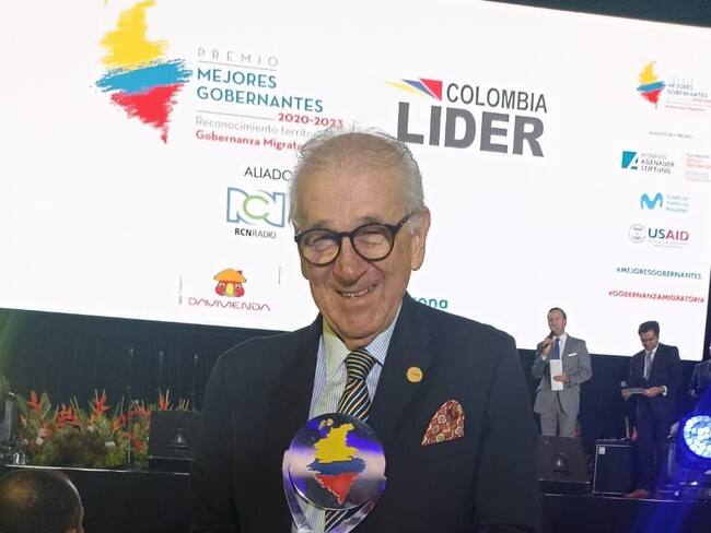 Jairo Yáñez reconocido por su gestión migratoria