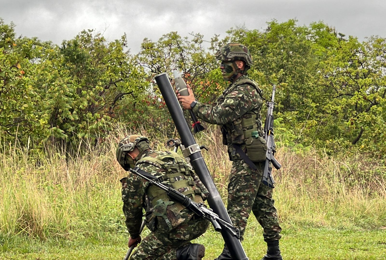 Reentrenamiento del Ejército en artillería pesada tras ofensiva contra disidencias Farc. Foto: Suministrada.