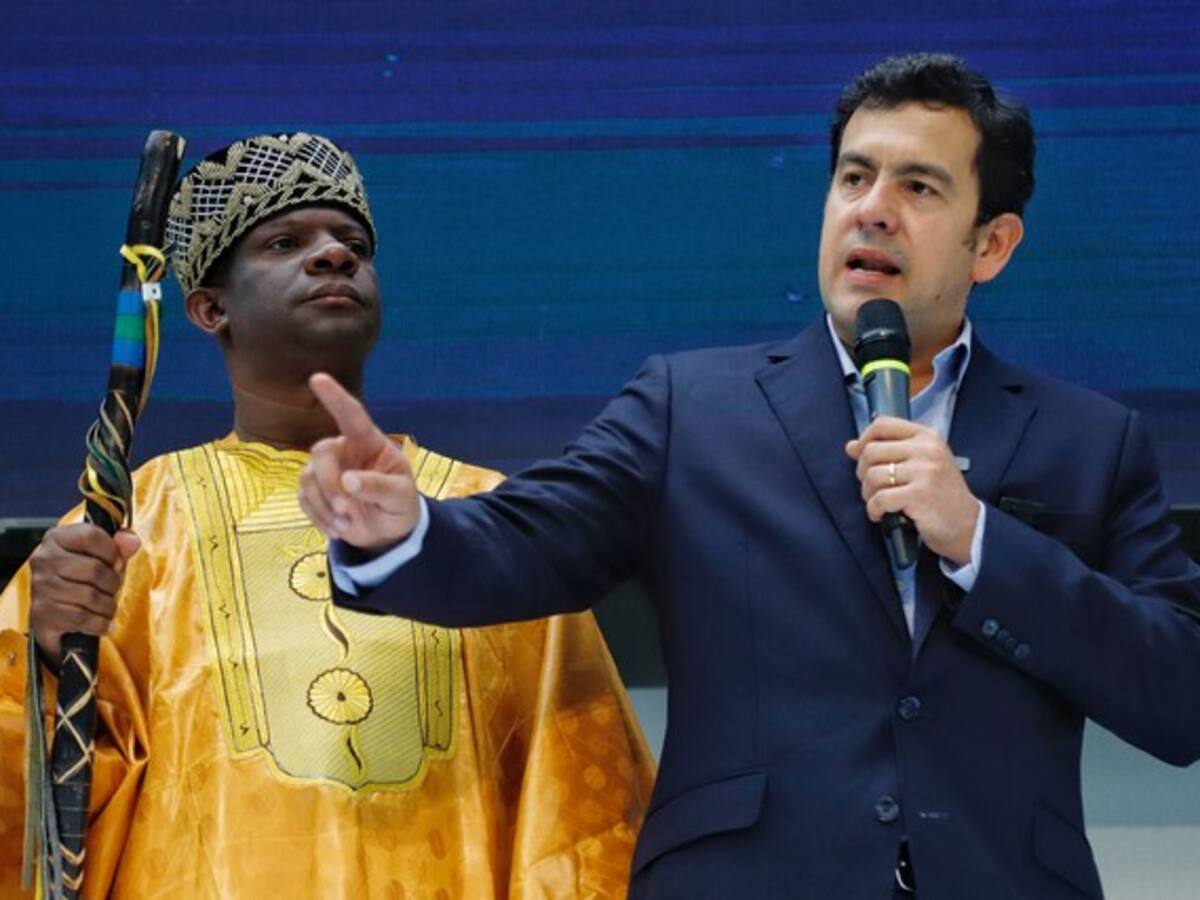 “No podemos seguir con alcaldías mediocres frente al pico y placa”: Rodrigo Lara