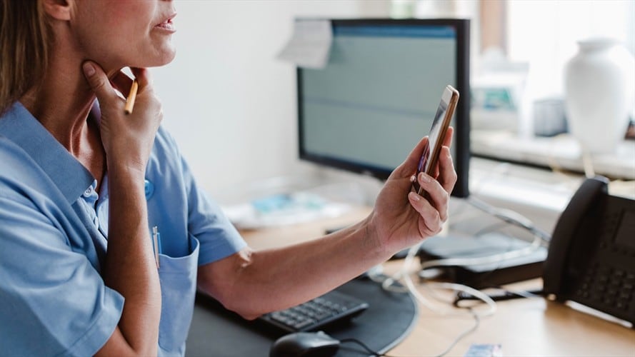 Con la extensión de la cuarentena al 26 de mayo, algunos servicios médicos de consulta externa se irán retomando.. Foto: Getty Images