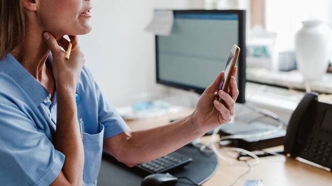 Con la extensión de la cuarentena al 26 de mayo, algunos servicios médicos de consulta externa se irán retomando.. Foto: Getty Images