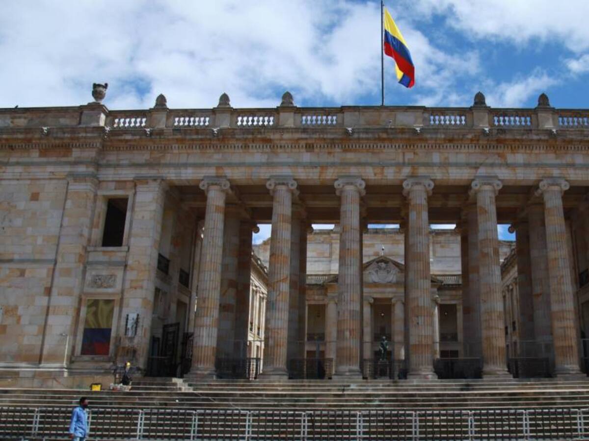 Revive la discusión sobre el proyecto que regula la eutanasia: congresistas debaten